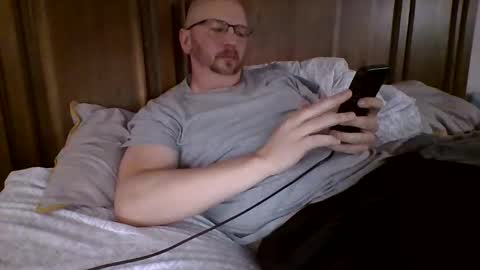Snapshot of bueff chatting on 04.29.26 bueff online show from 04.29.26