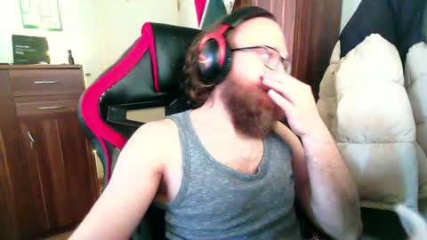 Snapshot of buhalteris chatting on 05.24.26 Lukas online show from 05.24.26