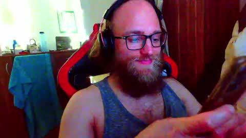 Snapshot of buhalteris chatting on 05.24.26 Lukas online show from 05.24.26