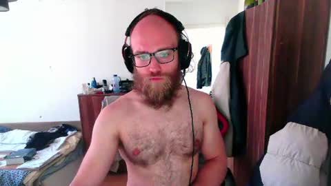 Snapshot of buhalteris chatting on 07.12.26 Lukas online show from 07.12.26