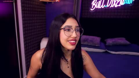 Snapshot of bull_vixen2001 chatting on 04.18.26 Bunny and The Rock online show from 04.18.26