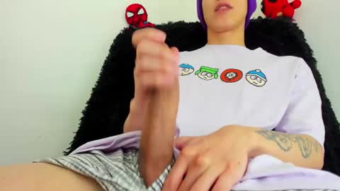 Snapshot of bumblubee chatting on 02.06.25 Tonny online show from 02.06.25