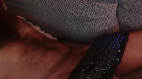 Snapshot of bummy2012 chatting on 12.19.25 bummy2012 online show from 12.19.25