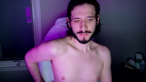 Snapshot of bumphreyhogart chatting on 02.09.25 bumphreyhogart online show from 02.09.25