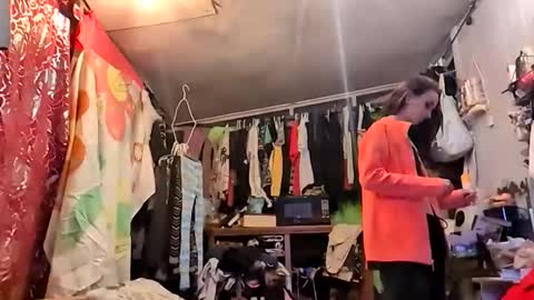 Snapshot of bunniandcryme chatting on 11.28.25 bunniandcryme online show from 11.28.25