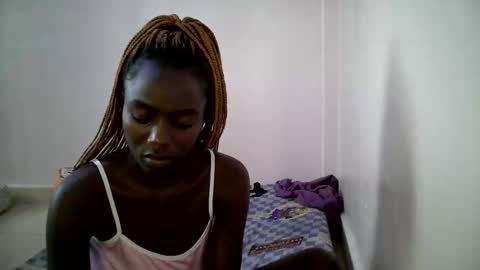 Snapshot of bunny_bliss1 chatting on 05.25.26 bunny_bliss1 online show from 05.25.26