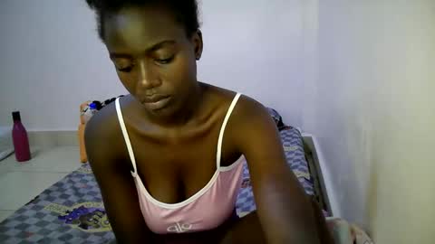 Snapshot of bunny_bliss1 chatting on 05.31.26 bunny_bliss1 online show from 05.31.26