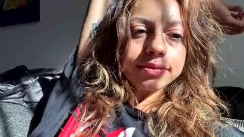 Snapshot of bunnyaliengirl_ chatting on 10.24.25 Bunnyaliengirl online show from 10.24.25