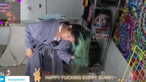 Snapshot of bunnycheekz chatting on 11.23.25 Tokki bunny online show from 11.23.25