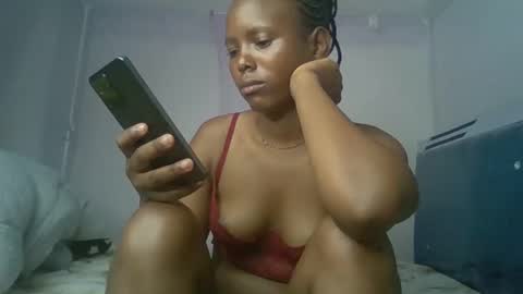 Snapshot of bunnydiva_ chatting on 05.19.26 bunnydiva_ online show from 05.19.26