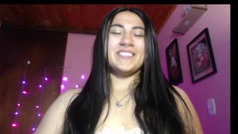 Snapshot of bunnyemilyr0s33 chatting on 12.10.24 bunnyEmilyR0s33 online show from 12.10.24