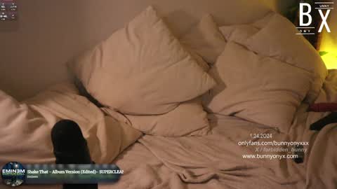 Stephanie   Next stream TUESDAY   6pm  PDT online show from 01.24.25