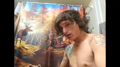 Snapshot of burntbuns710 chatting on 09.21.25 LostSingledad online show from 09.21.25