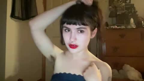 esme gray online show from 03.11.26