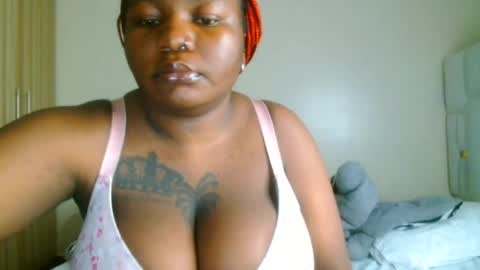 Snapshot of busty_mellons69 chatting on 06.12.26 busty_mellons69 online show from 06.12.26