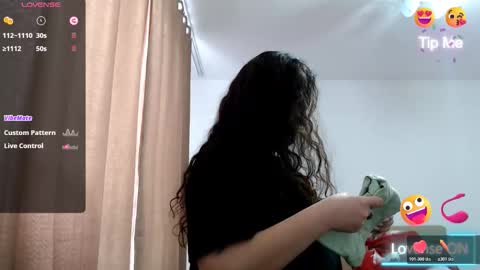 Snapshot of bustyemma chatting on 01.19.26 Emma online show from 01.19.26
