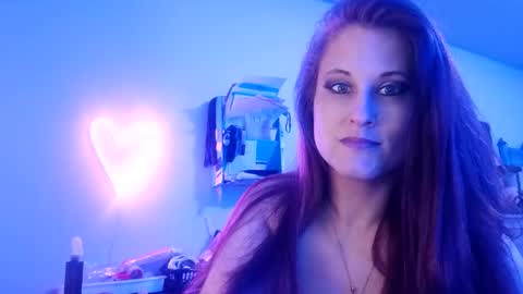 busybee83 online show from 01.10.26