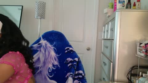 butterfly booty online show from 04.03.26