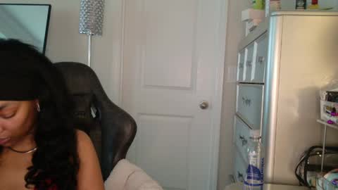 butterfly booty online show from 04.05.26