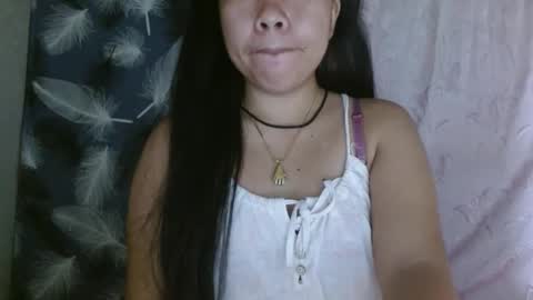 Snapshot of buttygirl18 chatting on 02.13.25 maya online show from 02.13.25