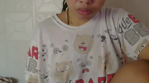 Snapshot of buttygirl18 chatting on 02.19.25 maya online show from 02.19.25