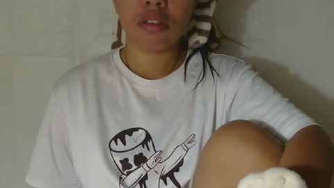 Snapshot of buttygirl18 chatting on 02.27.25 maya online show from 02.27.25