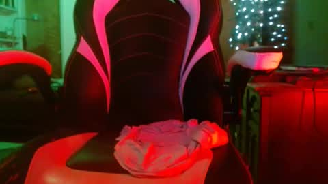 bwall1425 online show from 01.11.25