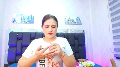 Snapshot of c_fox_ chatting on 03.06.25 Carolina online show from 03.06.25