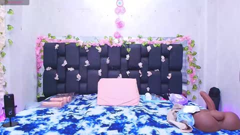 Snapshot of c_fox_ chatting on 09.17.25 Carolina online show from 09.17.25