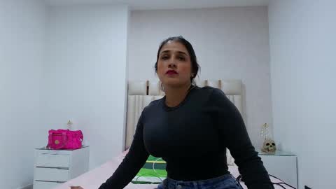 Snapshot of c_fox_ chatting on 10.30.25 Carolina online show from 10.30.25