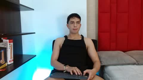 Snapshot of cady_hot chatting on 11.11.25 Cady online show from 11.11.25