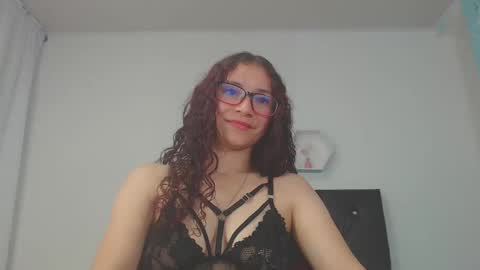 Snapshot of cailynmusa chatting on 12.19.24 cailynmusa online show from 12.19.24