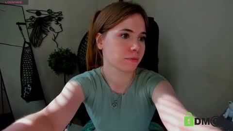Snapshot of caitlin_c chatting on 06.09.26 caitlin_c online show from 06.09.26