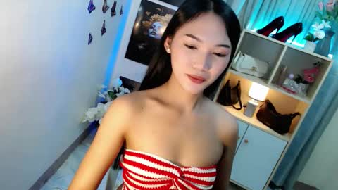 Snapshot of caitlin_x chatting on 01.11.26 caitlin online show from 01.11.26