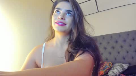 Snapshot of caitlingomez0 chatting on 10.21.25 caitlingomez0 online show from 10.21.25