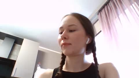 Snapshot of caitlinhannah chatting on 06.09.26 Sara online show from 06.09.26
