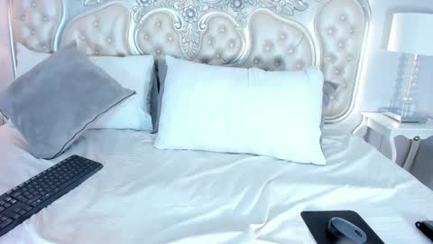 Caitlyn  online show from 01.23.25