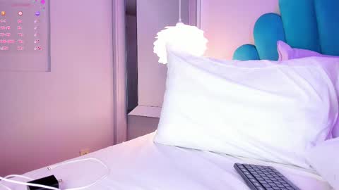 Caitlyn  online show from 03.06.25