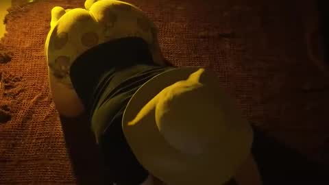 Snapshot of caked_up chatting on 12.05.25 Caked Up online show from 12.05.25