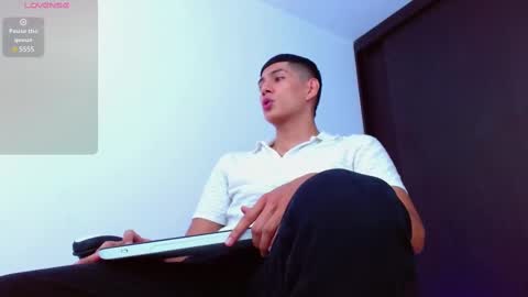 Snapshot of calavalerio chatting on 03.11.25 Valerio online show from 03.11.25