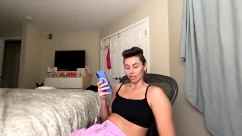 Snapshot of calicambri chatting on 09.23.25 The Cali Cambri online show from 09.23.25