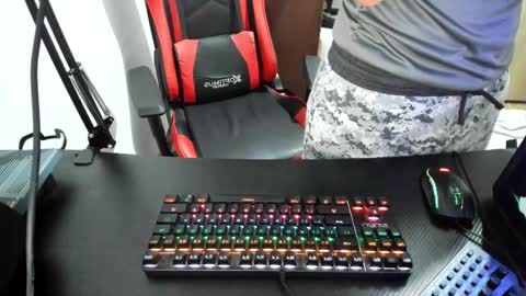 calihotcaliente27 online show from 02.19.25