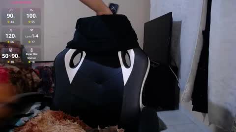 Snapshot of caliope_goddess1 chatting on 11.11.25 caliope_goddess1 online show from 11.11.25