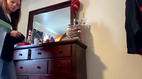 calishop1 online show from 02.19.25