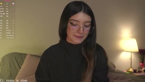 Snapshot of call_me_rosie chatting on 10.07.25 online show from 10.07.25