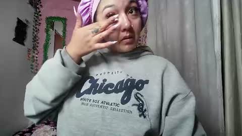Snapshot of callme_lolas chatting on 06.24.26 paula online show from 06.24.26
