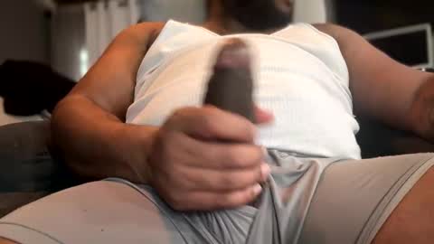 Snapshot of callmerooster chatting on 01.05.25 Rooster online show from 01.05.25