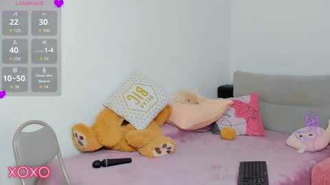 Snapshot of calypsosquirt chatting on 10.24.25 Xocaly online show from 10.24.25