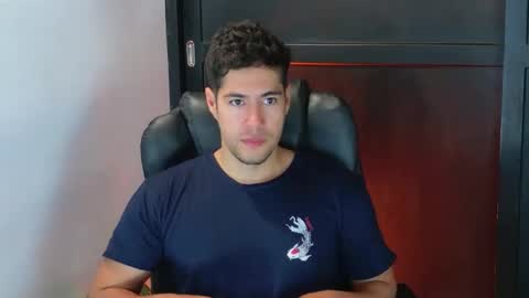 Snapshot of camara110 chatting on 09.21.25 camara110 online show from 09.21.25