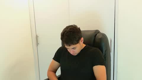 camara110 online show from 12.21.25